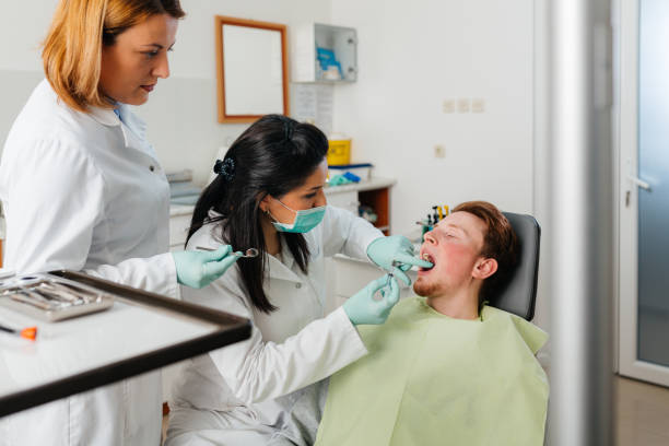 Best Emergency Dental Extractions in Cutlerville, MI